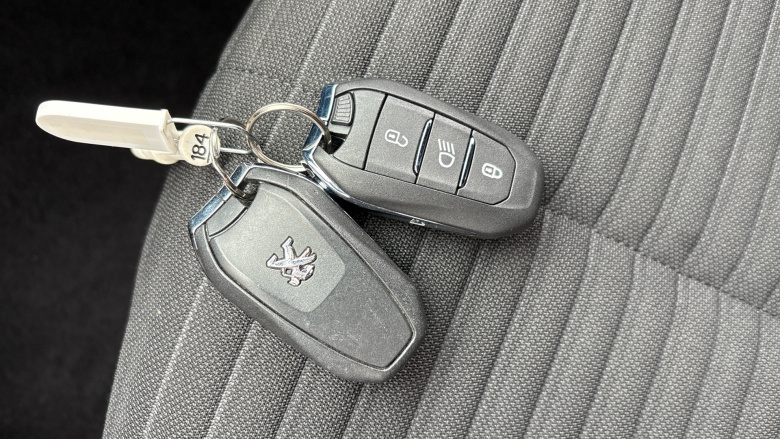 Peugeot 2008 1.2 PureTech Active Premium+ 5dr Petrol Estate